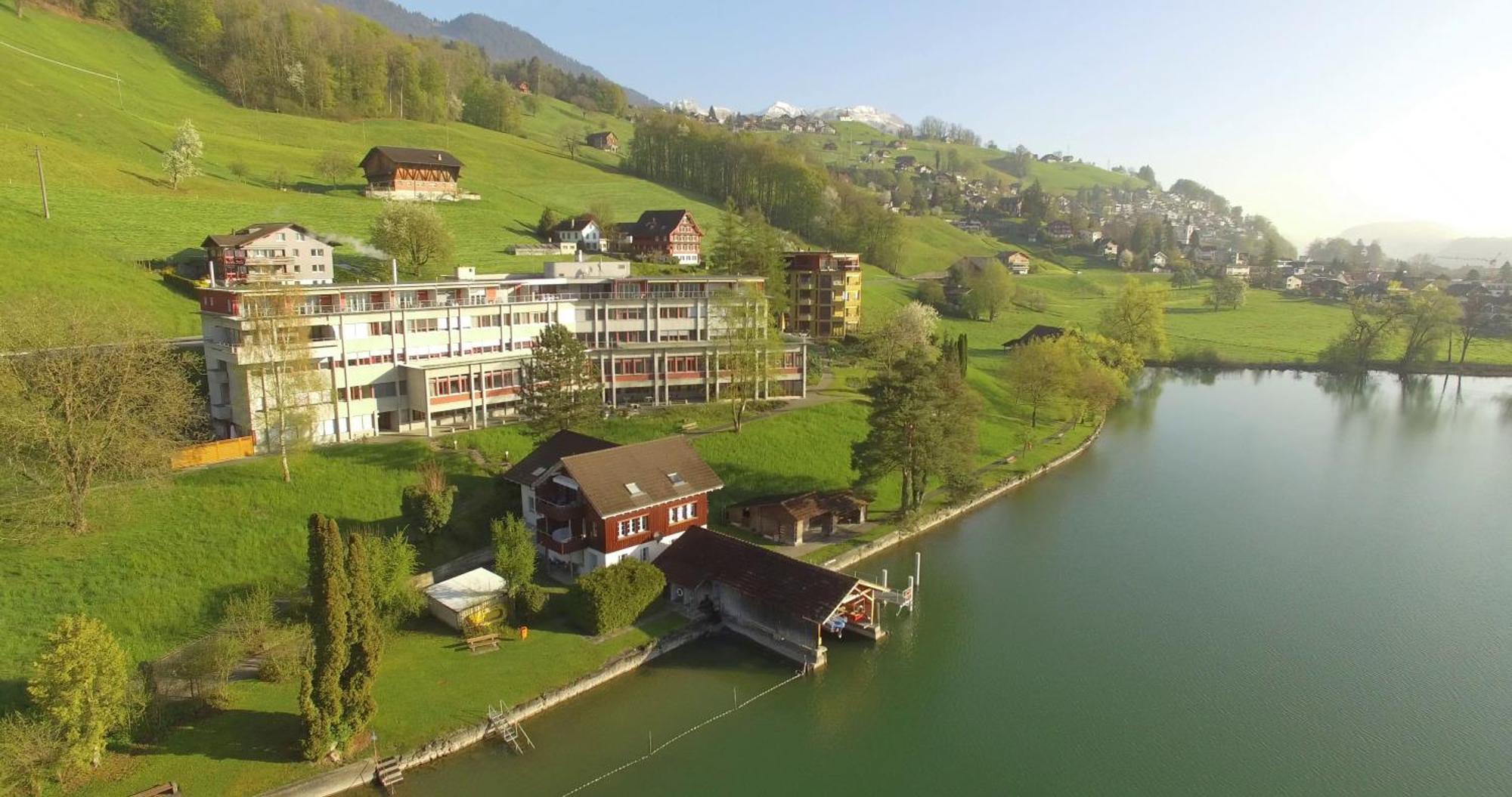 Hotel Kurhaus Am Sarnersee Sarnen Exterior photo